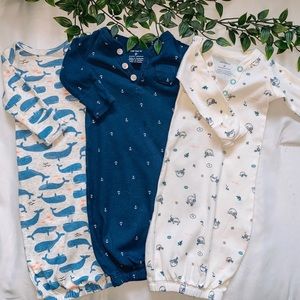 3 for $9 🐝 Carters Sleep Gown